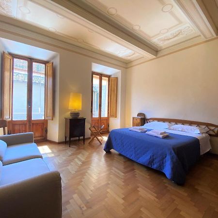 La Fonte-With Balcony Close By Piazza Del Campo Siena Bagian luar foto
